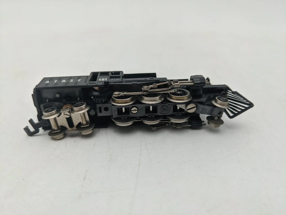 AHM 481 N Scale 2-6-4 Q1B A.T. & S.F. Steam Locomotive EX - Image 3