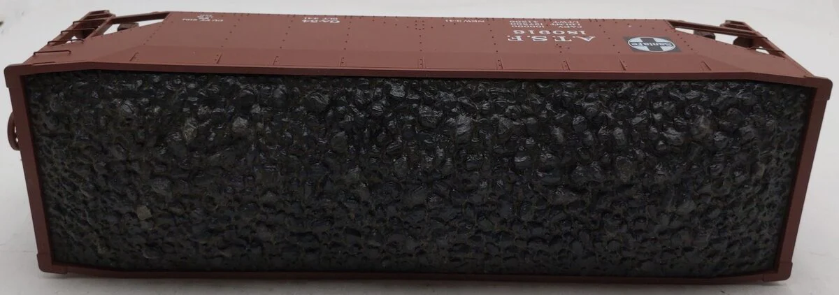 Aristo-Craft 41802 Santa Fe 2 Bay Coal Hopper EX - Image 3