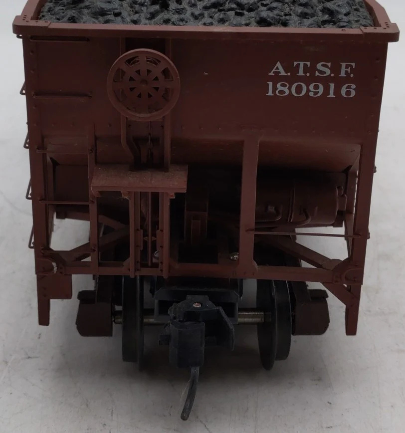 Aristo-Craft 41802 Santa Fe 2 Bay Coal Hopper EX - Image 5