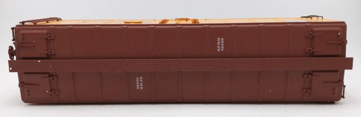 Aristo-Craft 46228-2 ATSF Grand Canyon Reefer EX/Box - Image 3