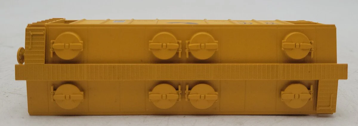 Atlas 1803-1 HO Chessie/WM PS-2 2-Bay Covered Hopper #5825 NIB - Image 3