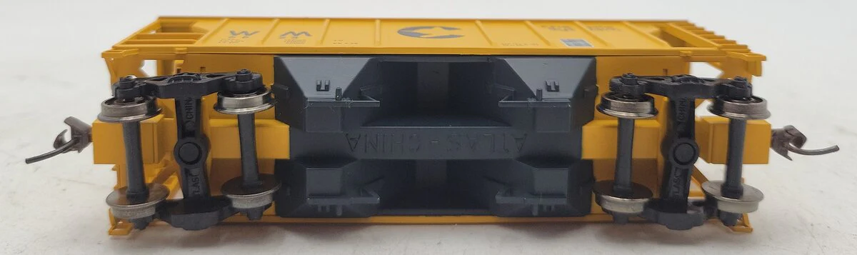 Atlas 1803-1 HO Chessie/WM PS-2 2-Bay Covered Hopper #5825 NIB - Image 4