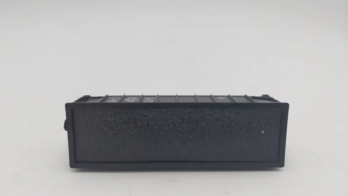 Bluford Shops 65281 N Peoria & Eastern 8-Panel 2-Bay Hopper #3021 LN/Box - Image 4