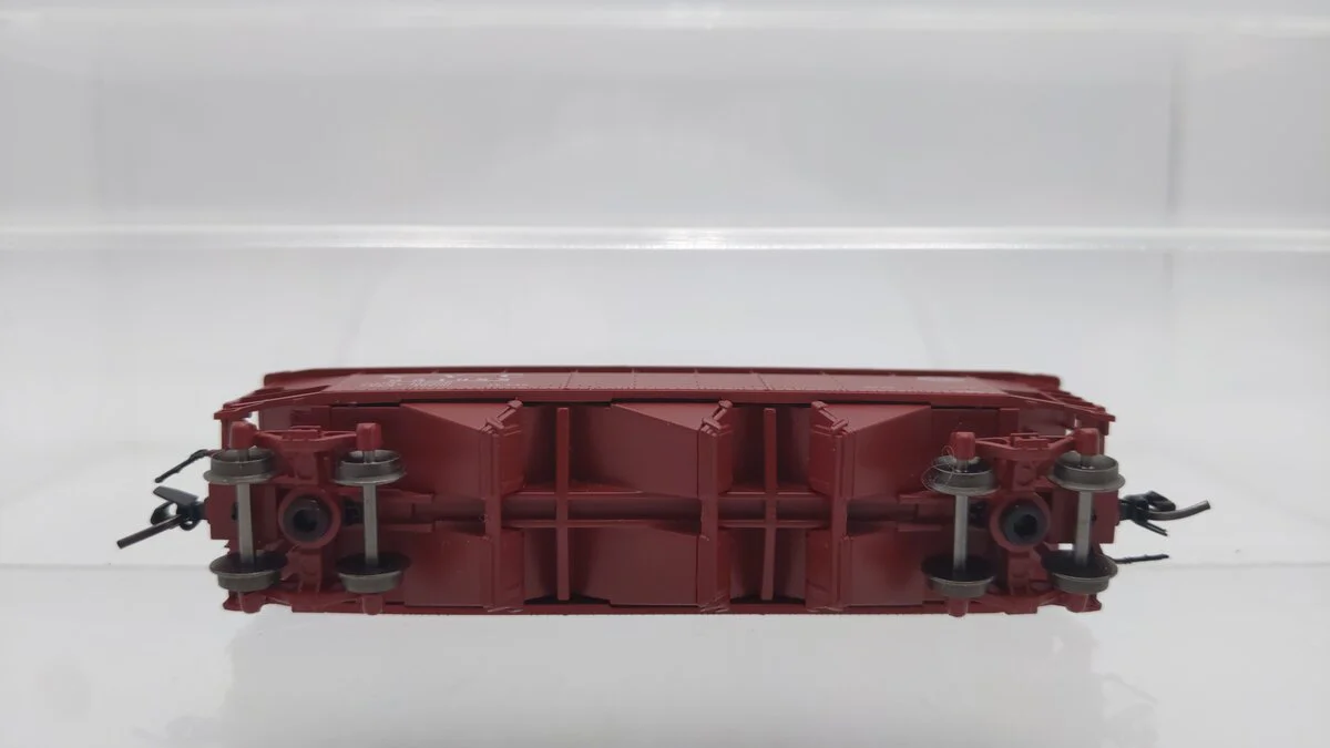 Bluford Shops 74197 N New York Central 70 Ton 3-Bay Offset Side Hopper #951988 LN/Box - Image 3