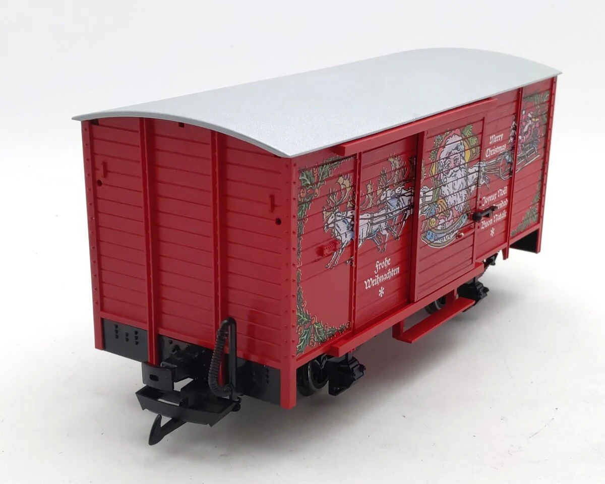 LGB 4335-S G Scale Christmas Boxcar with Sound EX/Box - Image 4