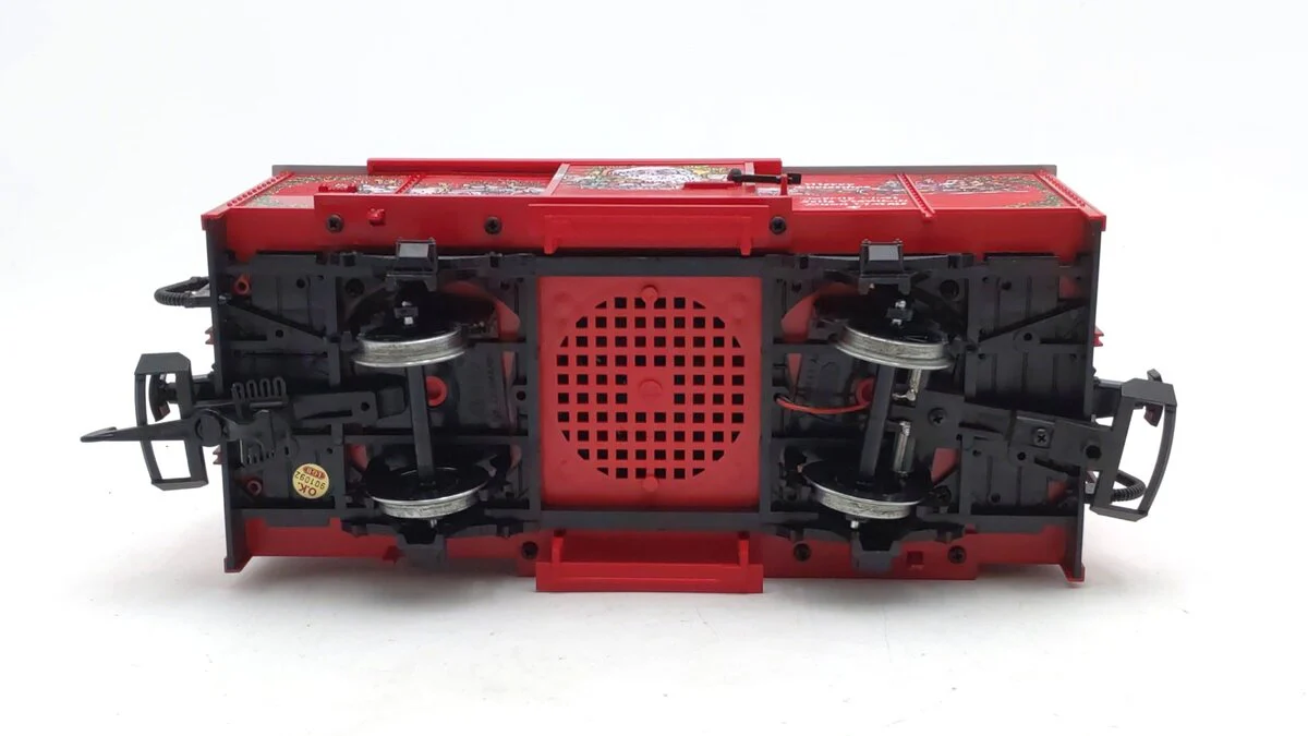 LGB 4335-S G Scale Christmas Boxcar with Sound EX/Box - Image 7