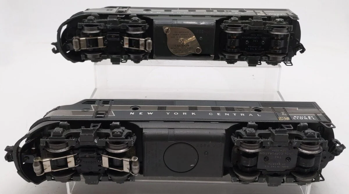 Lionel 2344 Vintage O New York Central F-3 AA Diesel Locomotive Set VG - Image 4