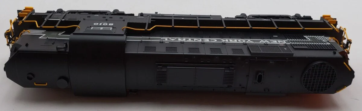 Lionel 6-18598 O Gauge New York Central RS-11 Diesel Locomotive w/TMCC #8010 EX/Box - Image 3