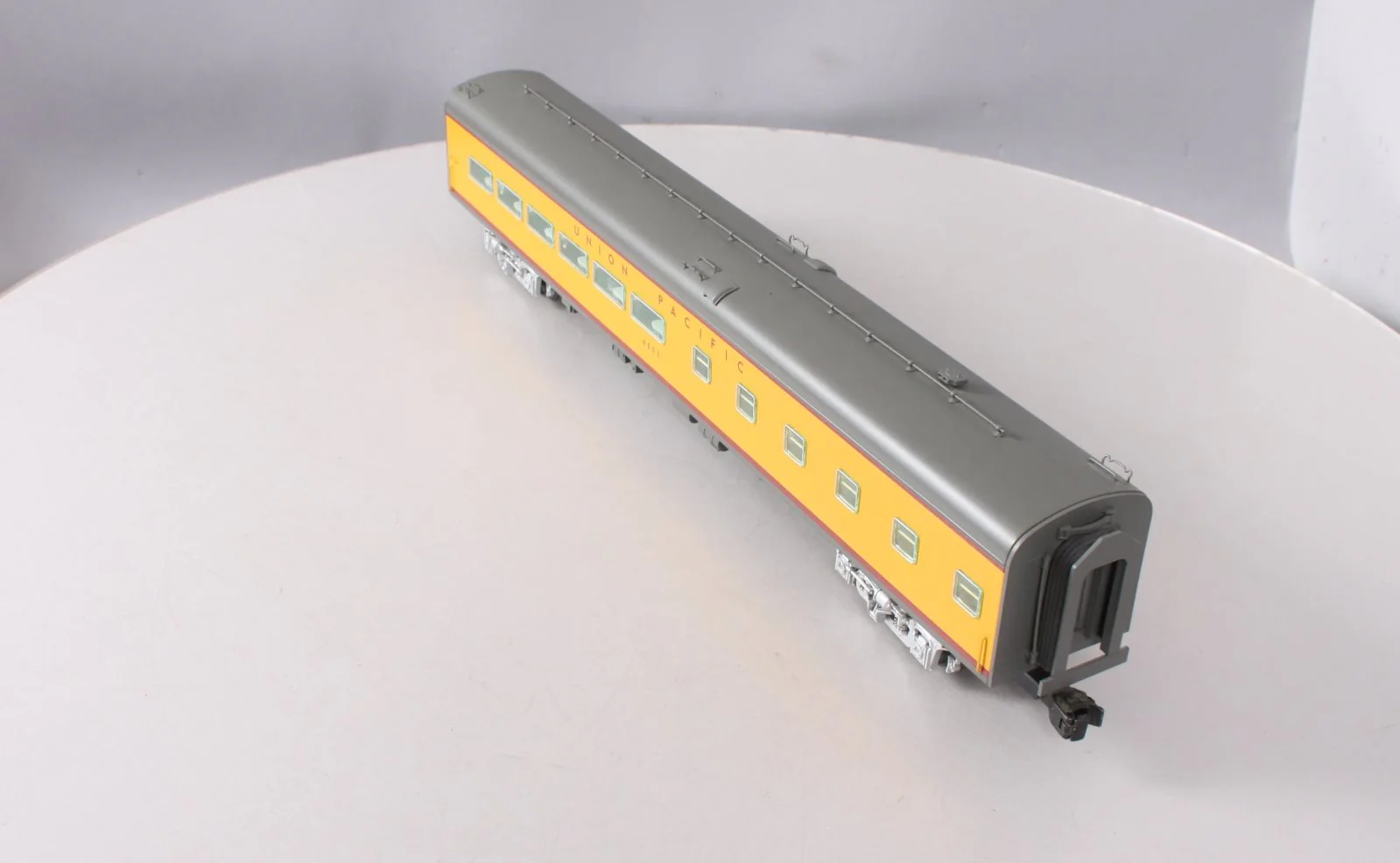 Lionel 6-25574 O Gauge Union Pacific 18" Aluminum StationSounds Diner #4803 EX - Image 6