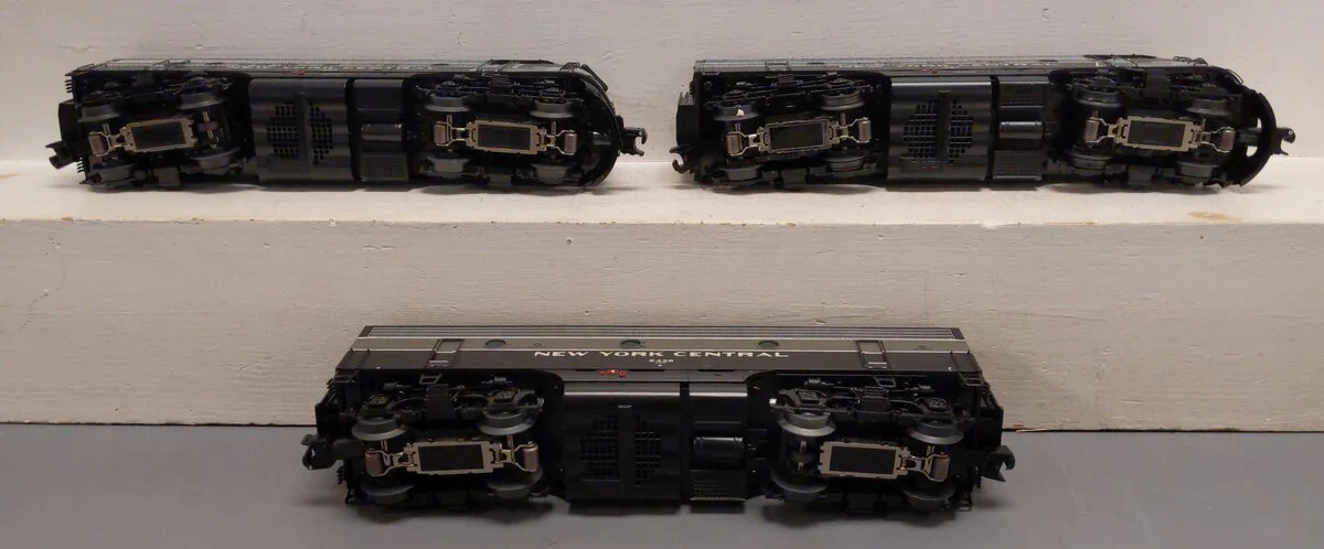 Lionel 6-34511 O New York Central F7 A-B-A Diesel Locomotive Set #1684/2438/1685 EX/Box - Image 4