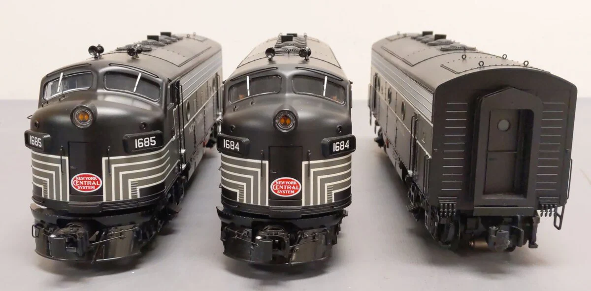 Lionel 6-34511 O New York Central F7 A-B-A Diesel Locomotive Set #1684/2438/1685 EX/Box - Image 5