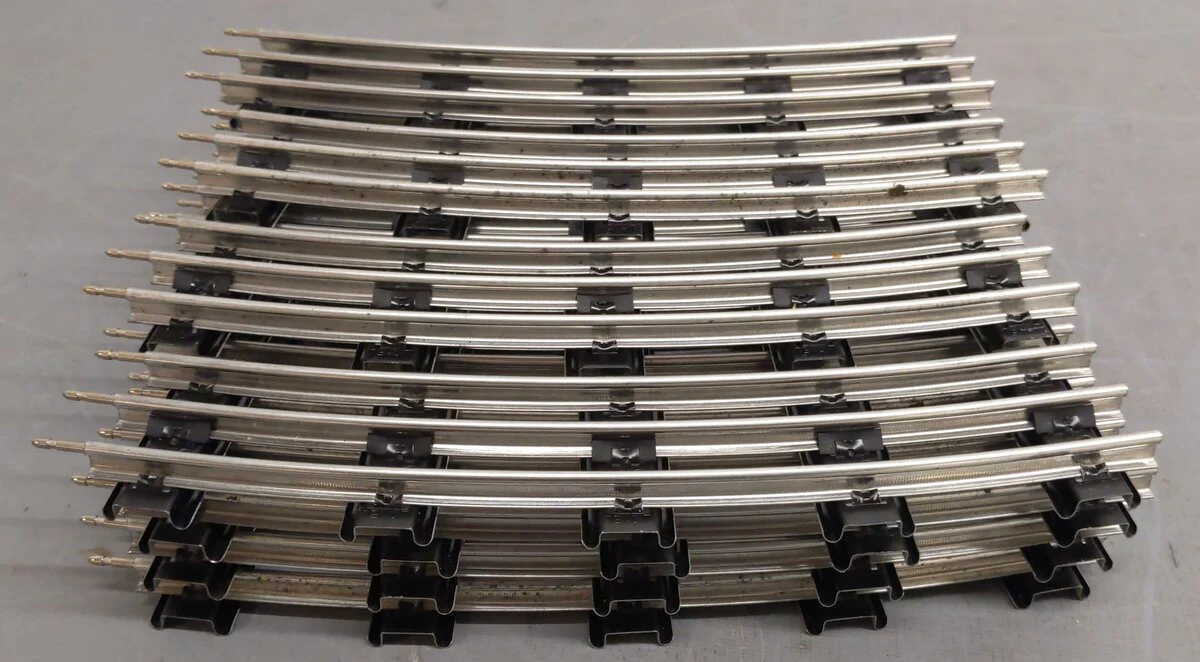 Lionel 6-65554 O Gauge 54 Inch Diameter Curved Track (16) VG - Image 3