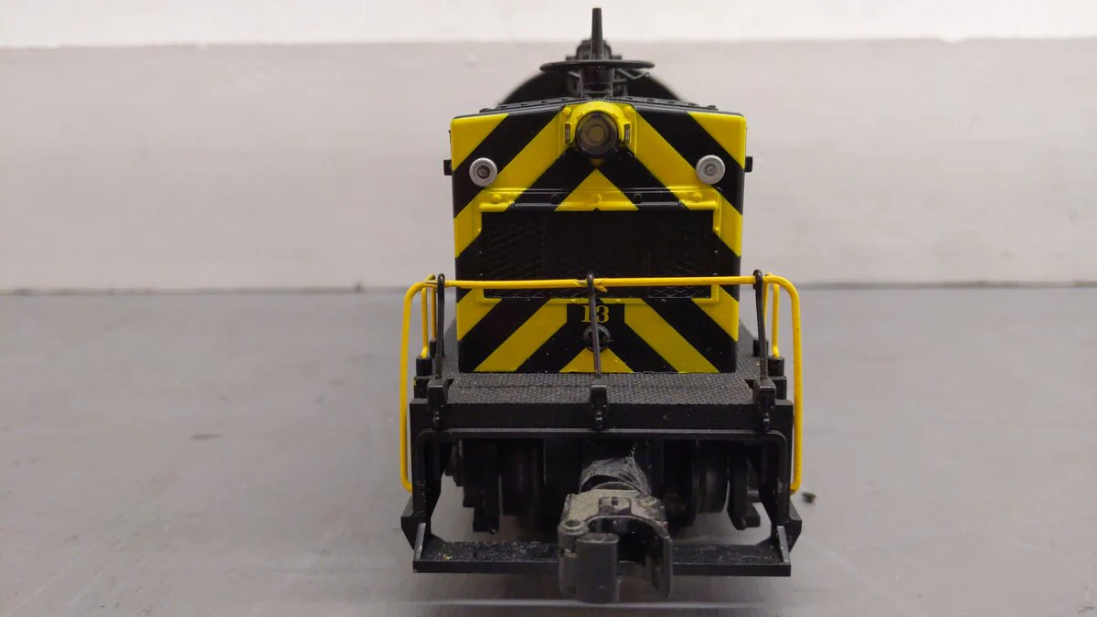 Lionel 6-85061 Nickel Plate Road Lionechief Plus NW2 Diesel Locomotive #13 EX/Box - Image 5