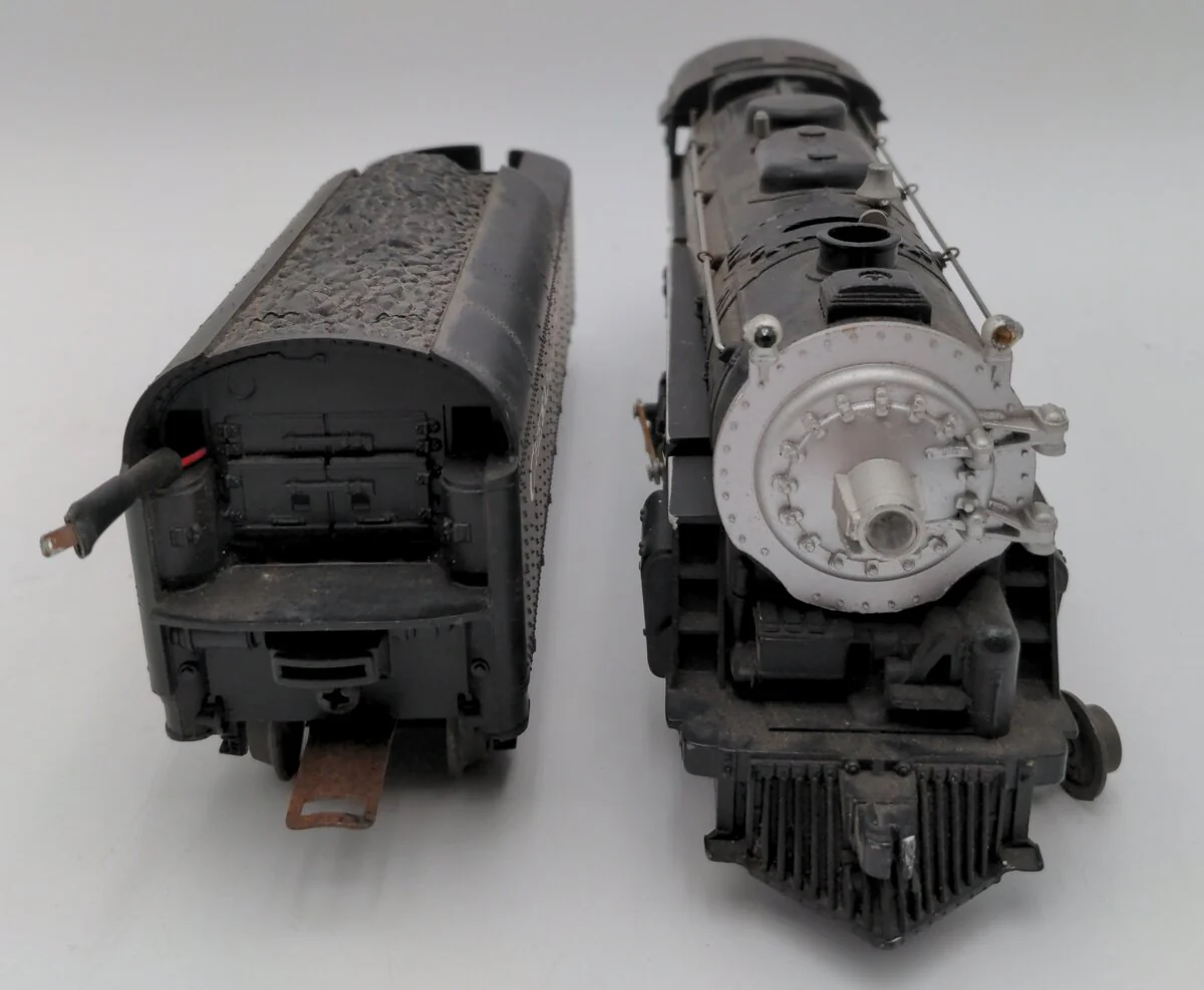 Lionel 6-8603 O Gauge Chesapeake & Ohio 4-6-4 Steam Locomotive & Tender VG - Image 3