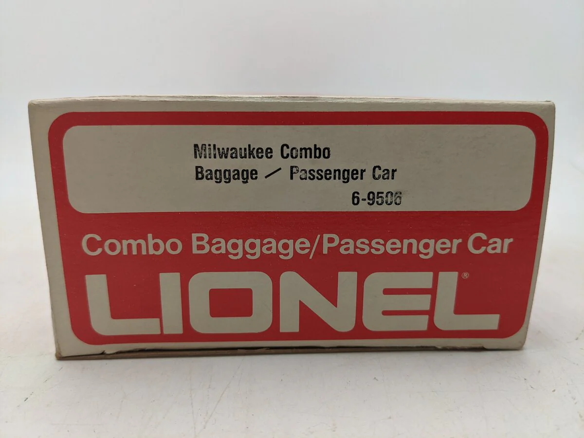 Lionel 6-9506 O Gauge Milwaukee Road Combine Car EX/Box - Image 5
