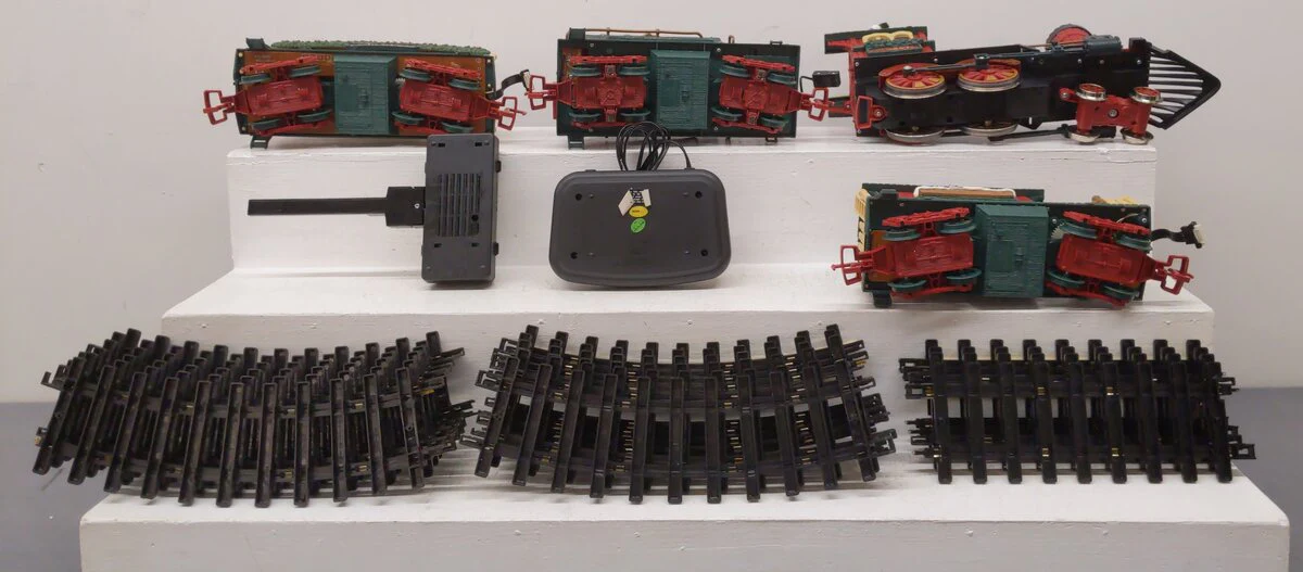 New Bright 384 Christmas Holiday Express G Gauge Steam Starter Train Set EX/Box - Image 4