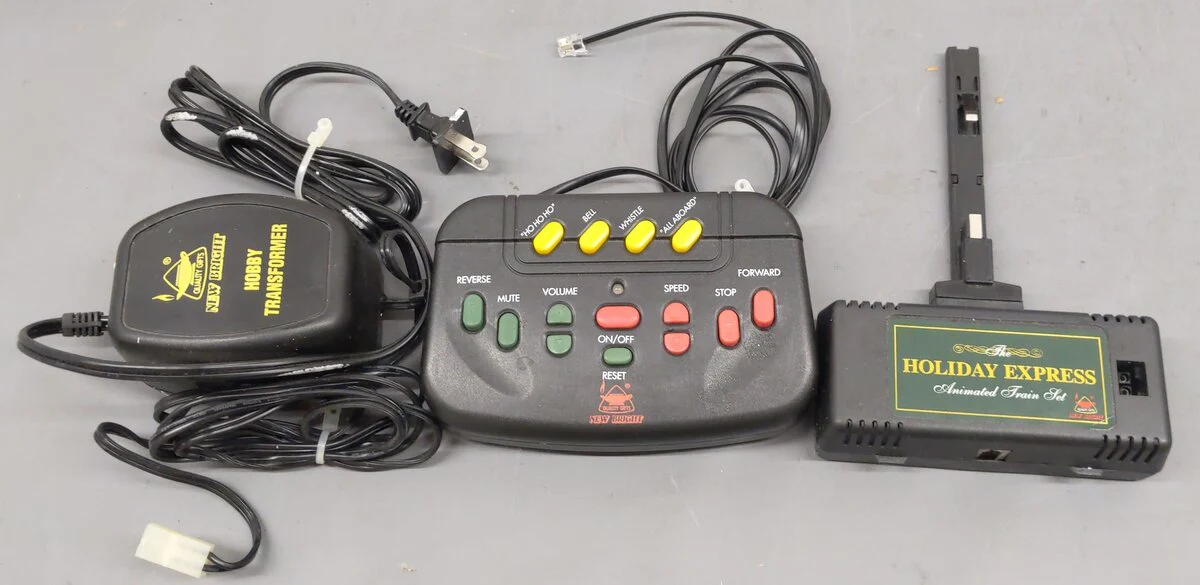 New Bright 384 Christmas Holiday Express G Gauge Steam Starter Train Set VG/Box - Image 9