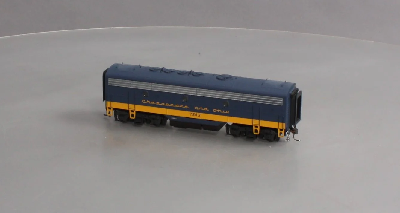 Stewart 9221 HO Chesapeake & Ohio F7B Phase II /F9B Pwd Diesel Locomotive LN/Box - Image 3