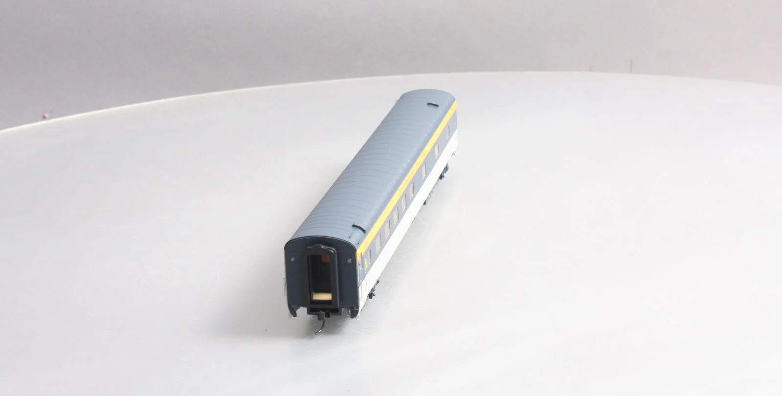 Walthers 932-9389 HO C&O 10-6 Standard Pullman Sleeper LN/Box - Image 8